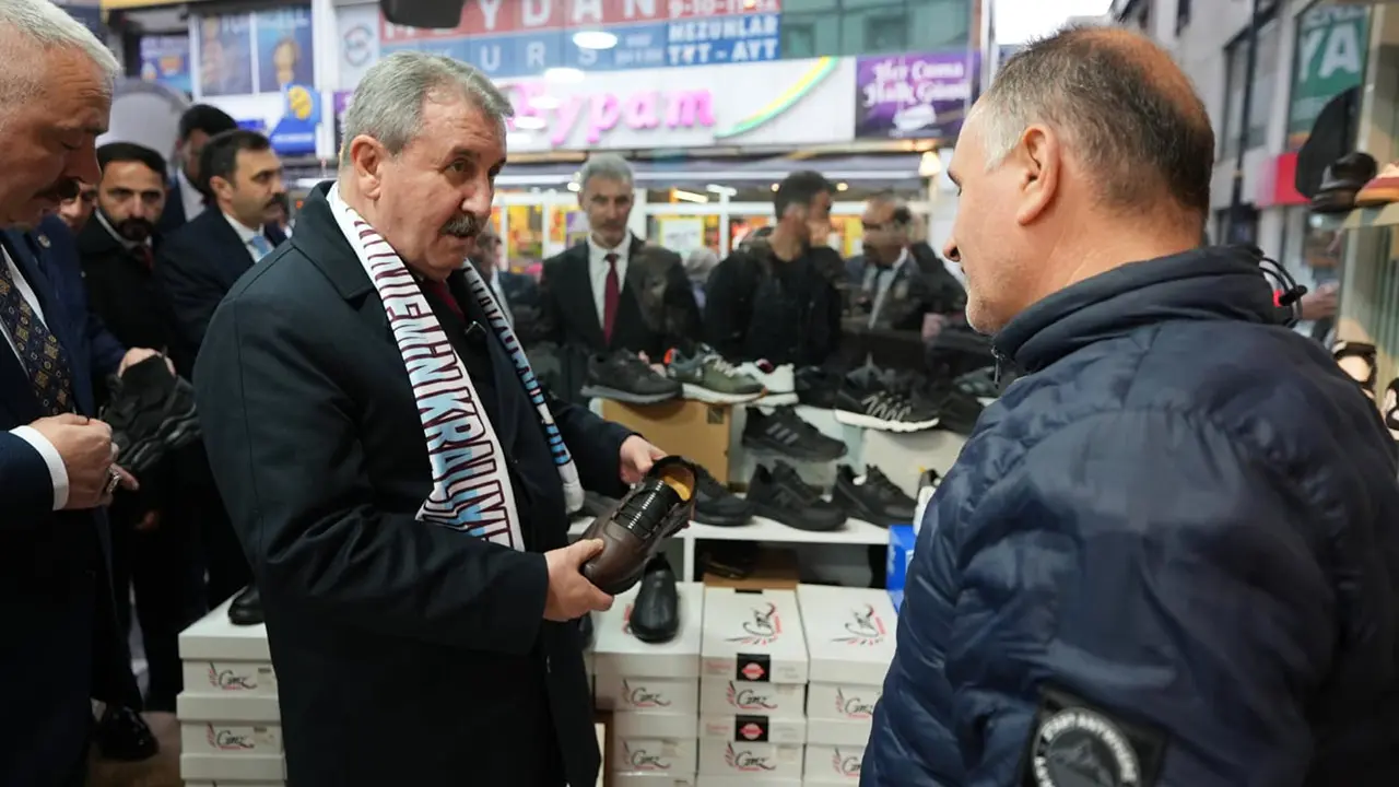 Sayın Mustafa Destici, Trabzon’da esnaf ve vatandaşlarla görüştü