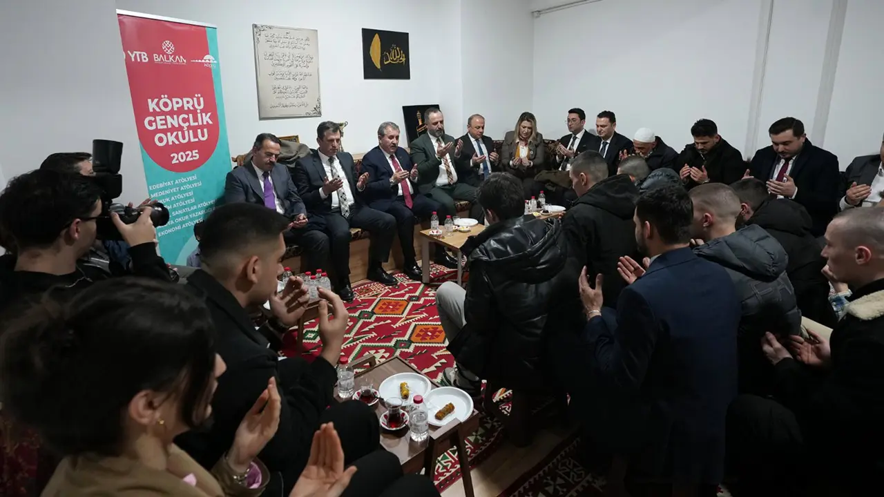 Genel Başkanımız Sayın Mustafa Destici, Makedonya’da gençlerle buluştu