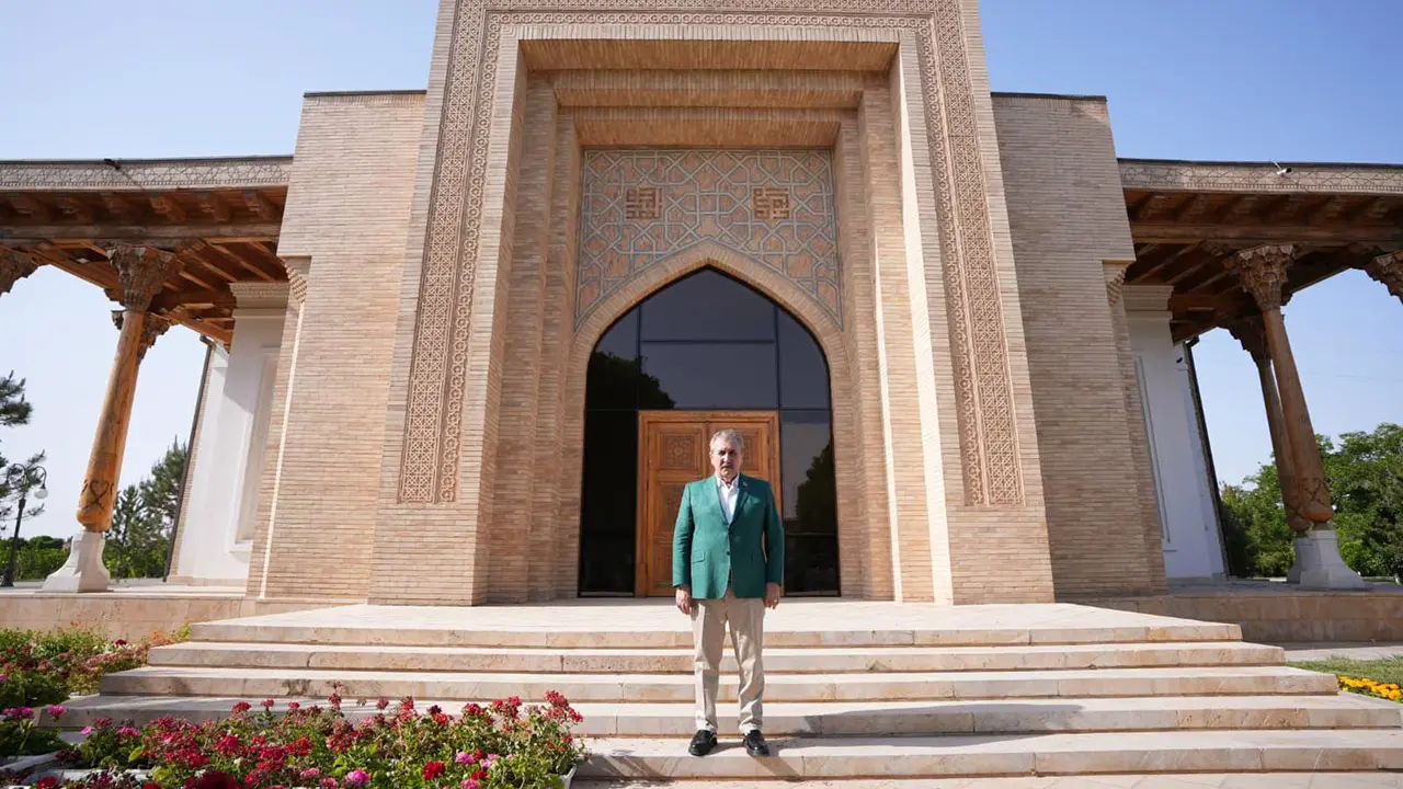 Muhammed Bahauddin Şeyh Nakşibendi Türbesi’ne ziyaret