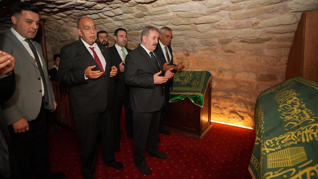 Genel Başkanımız Sayın Mustafa Destici, Habib-i Neccar Camii’ni ziyaret etti