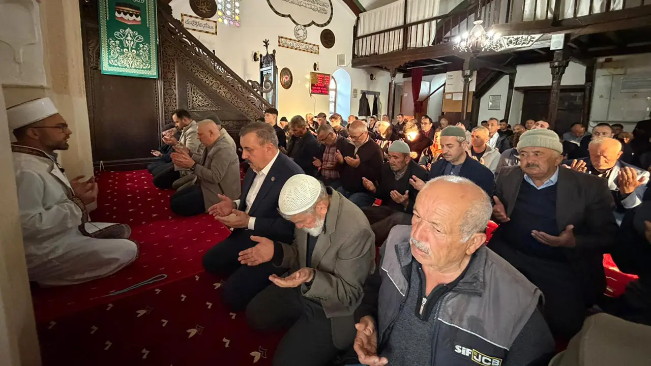 Genel Başkanımız Sayın Destici, bayram namazını Eskişehir'de eda etti