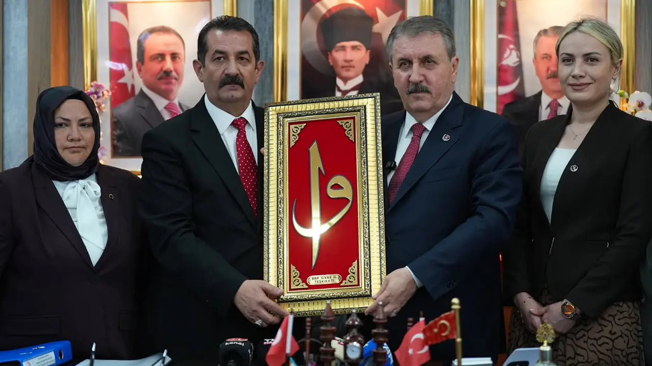 Sivas İl Başkanlığımızı ziyaret eden Sayın Genel Başkanımızdan açıklamalar