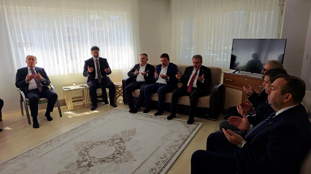 Sayın Mustafa Destici, merhume Meliha Bilgin için Düzce'ye gitti