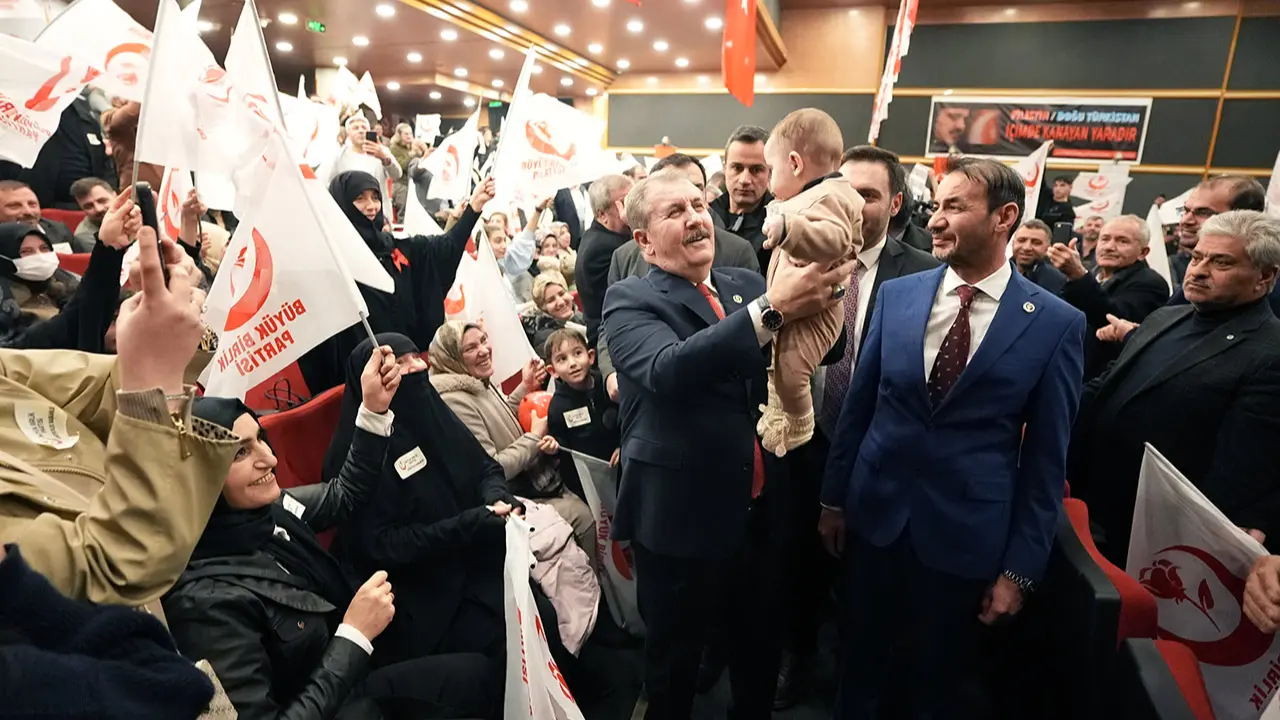 Genel Başkanımızın teşrifleriyle Erzurum İl Kongremizi büyük coşku içinde gerçekleştirdik