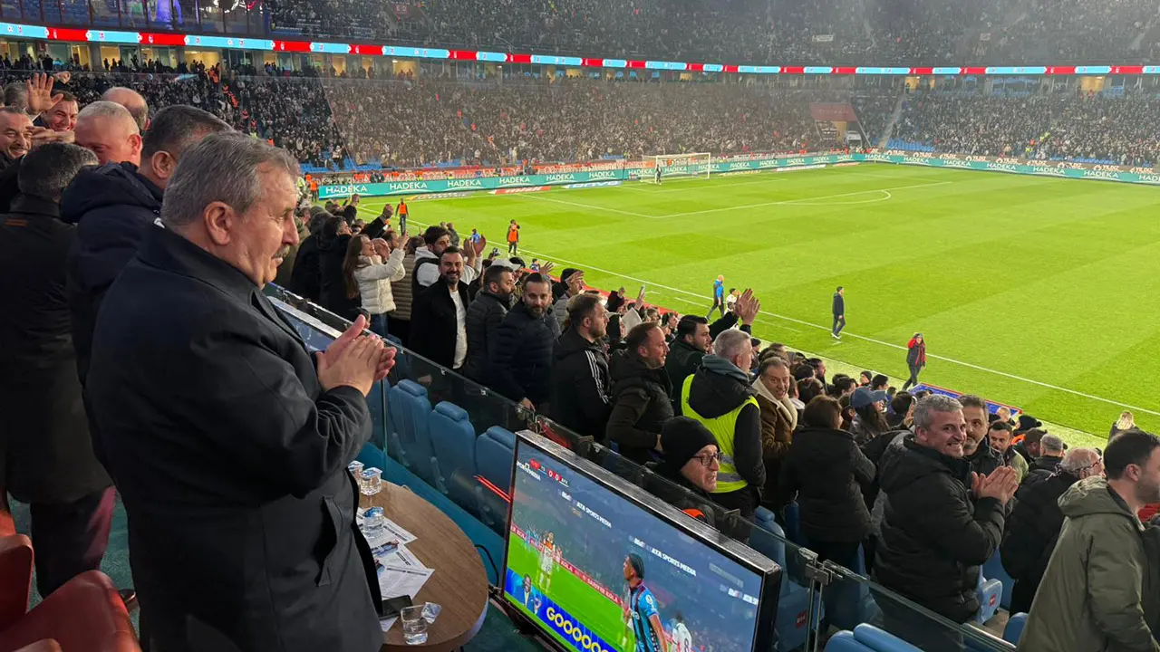 Sayın Destici, Trabzonspor - Başakşehir maçını izledi