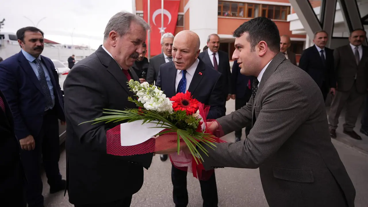 Sayın Mustafa Destici’den Sayın Mehmet Sekmen’e ziyaret