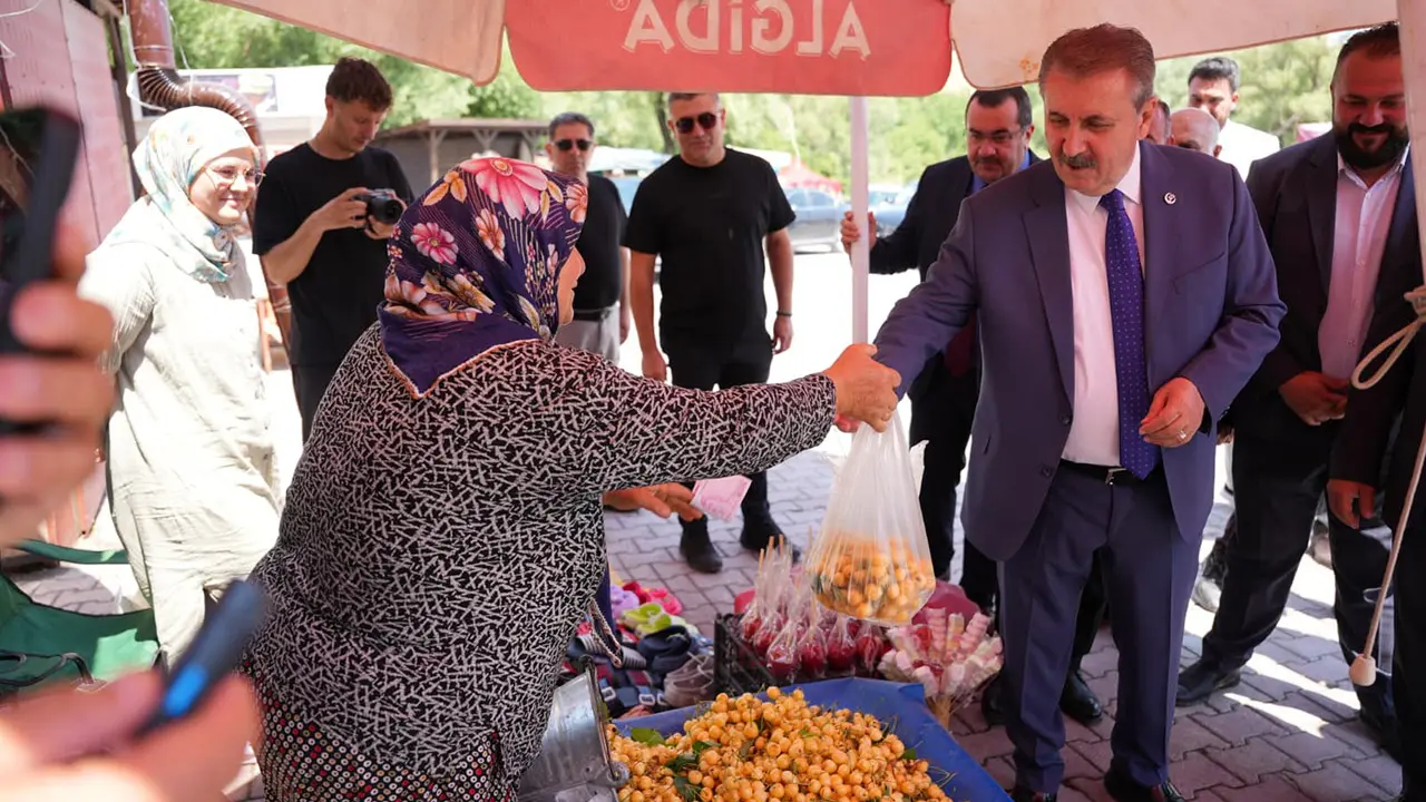 Sayın Genel Başkanımız, Halkapınar esnafıyla bir araya geldi