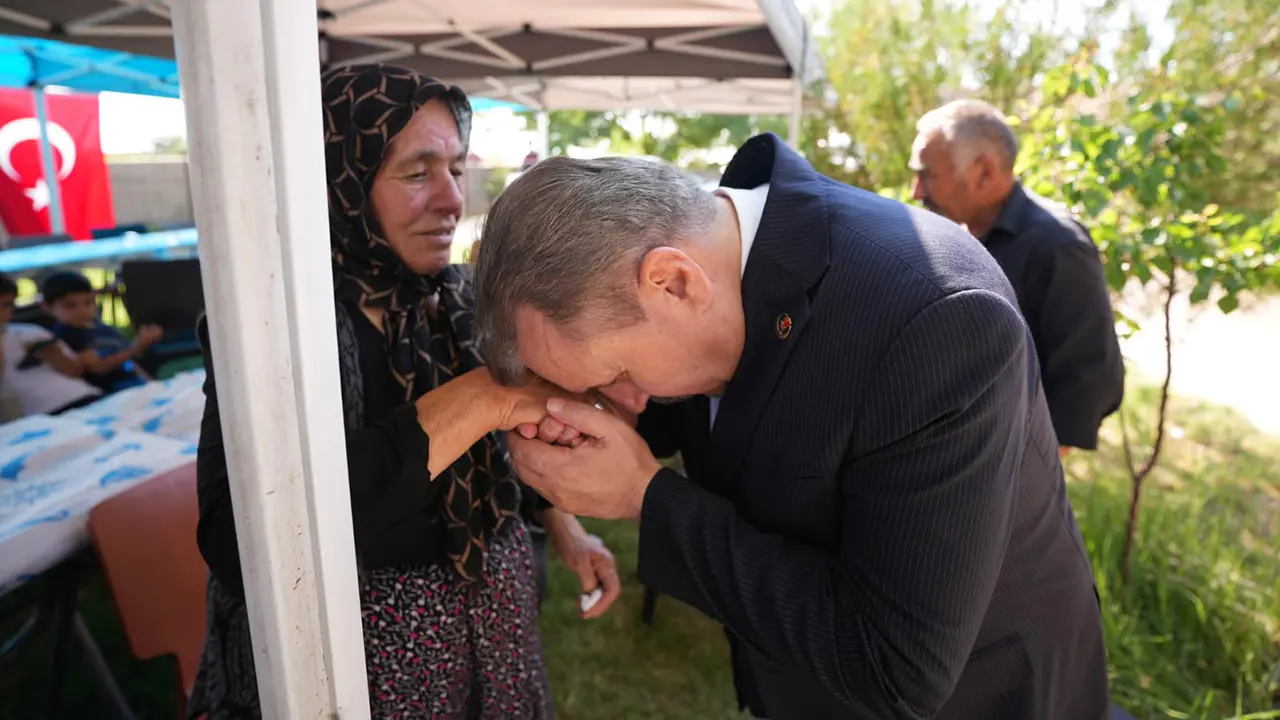 Sayın Destici'den şehit Abdurrahman Hilal'in ailesine taziye ziyareti