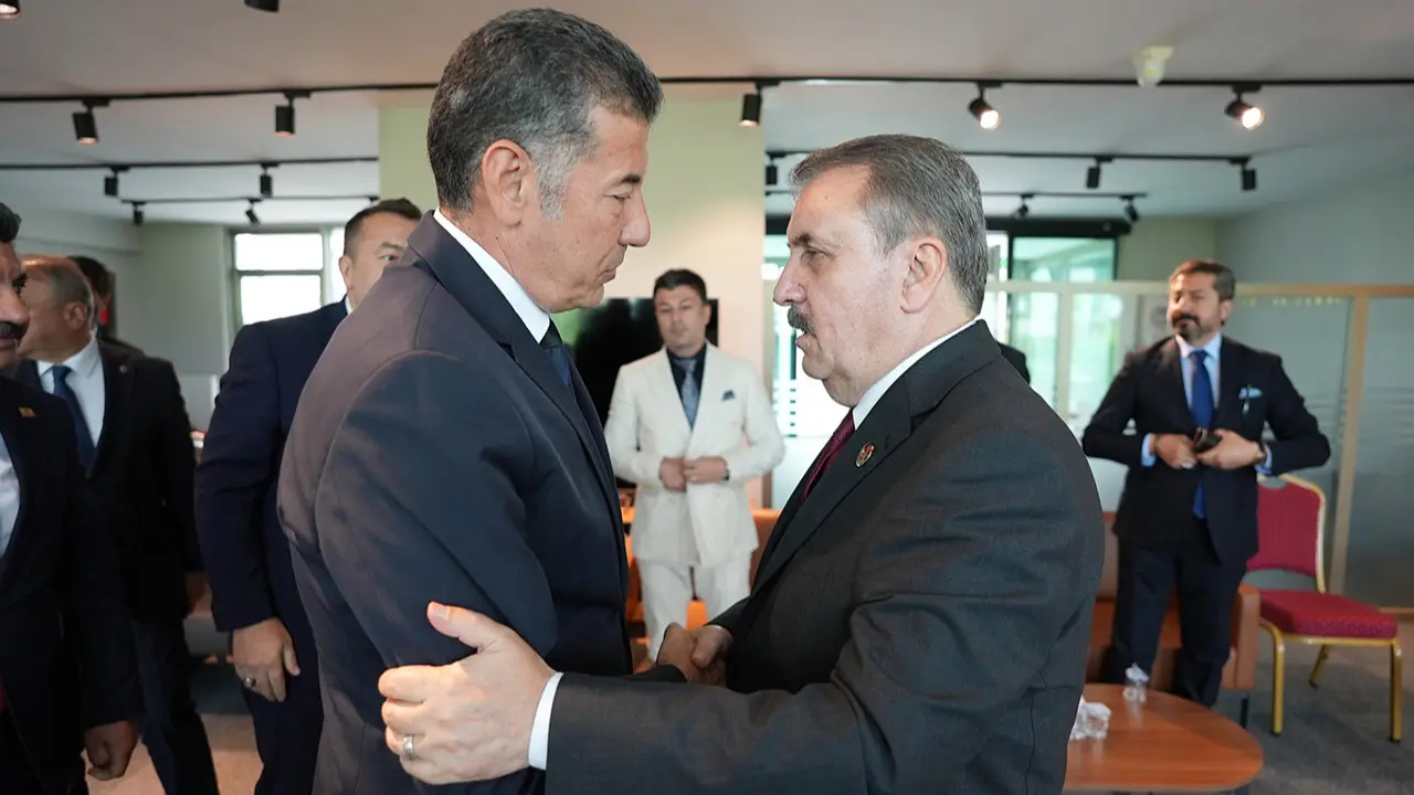 Sayın Sinan Oğan'dan Sayın Mustafa Destici'ye taziye ziyareti
