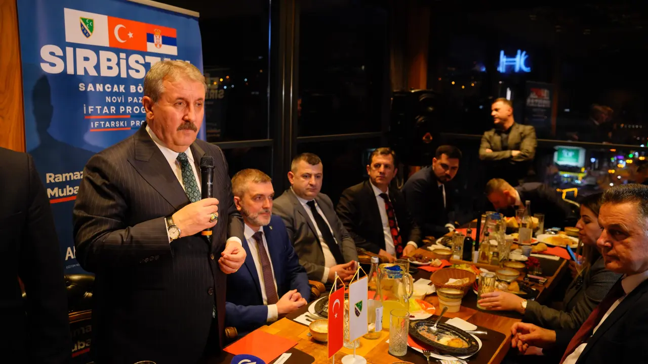 Genel Başkanımız Sayın Mustafa Destici, Sırbistan’ın Sancak bölgesi Yeni Pazar kentini ziyaret etti. Yeni Pazarlılarla iftarda bir araya geldi.