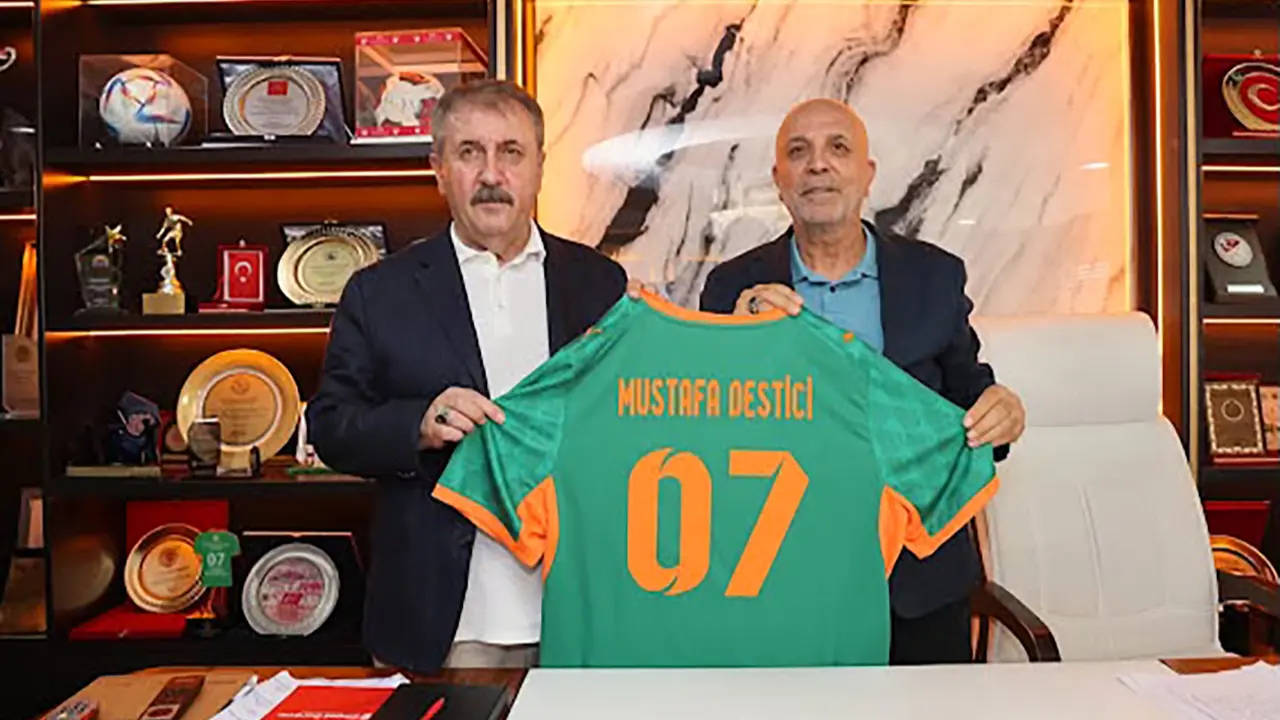 Sayın Destici'den Alanyaspor'a ziyaret