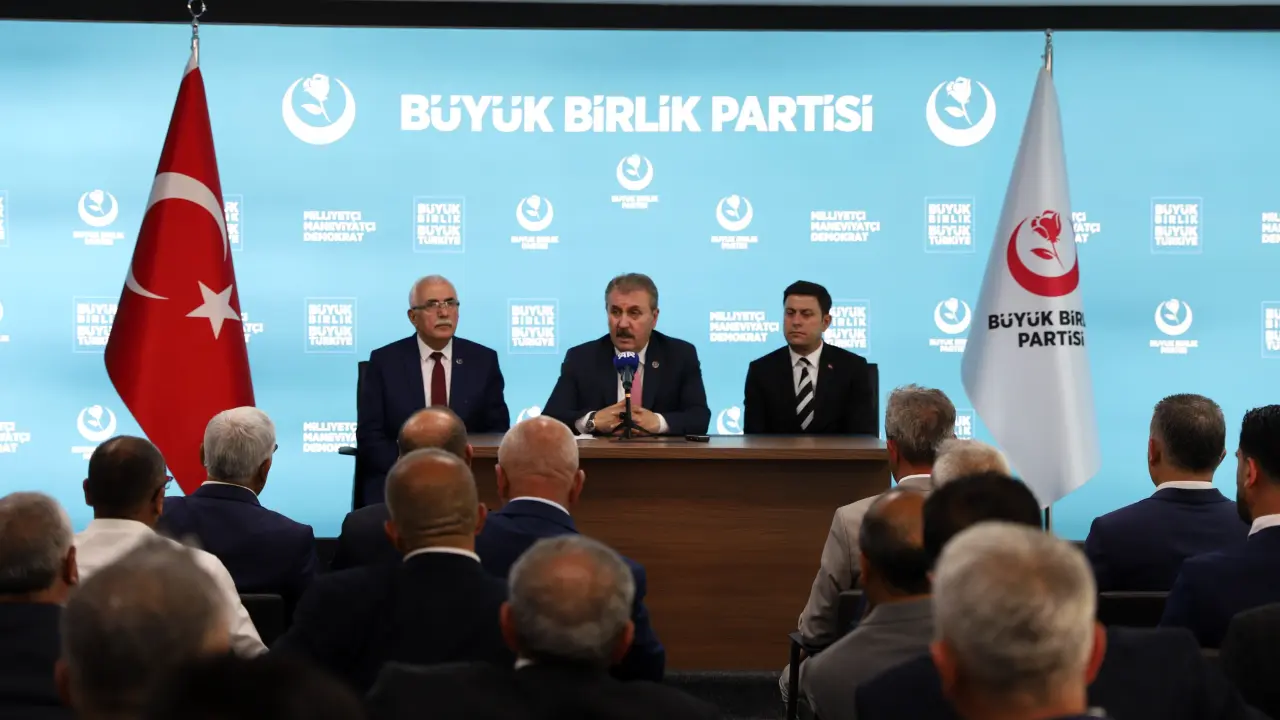 GENEL BAŞKANIMIZ SAYIN MUSTAFA DESTİCİ BASIN TOPLANTISINDA KONUŞTU MALATYALI MUHTARLAR DERNEĞİNİ KABUL ETTİ