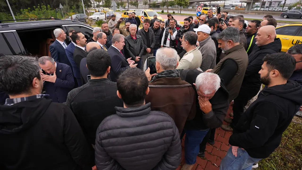 Antalya'da taksici esnafı, sorunlarını Genel Başkanımıza anlattı