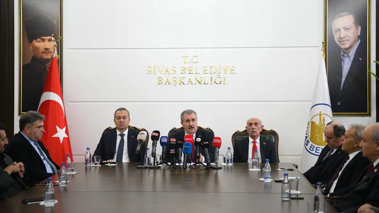 GENEL BAŞKANIMIZ SAYIN MUSTAFA DESTİCİ, SİVAS BELEDİYEMİZİ ZİYARET ETTİ