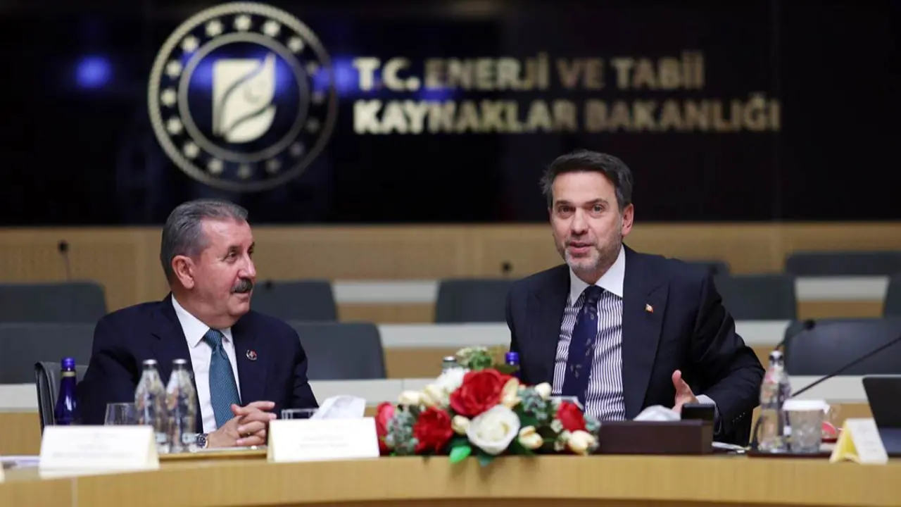 Sayın Mustafa Destici'den Sayın Alparslan Bayraktar'a ziyaret