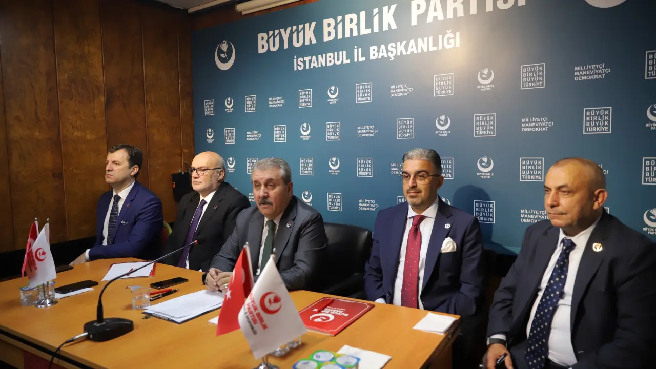 GENEL BAŞKANIMIZ SAYIN MUSTAFA DESTİCİ İSTANBUL İL BAŞKANLIĞI'NDA BASIN TOPLANTISI GERÇEKLEŞTİRDİ