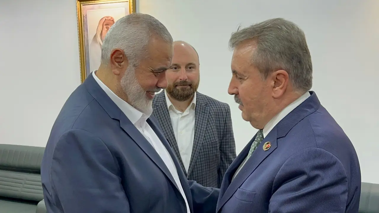 GENEL BAŞKANIMIZ SAYIN MUSTAFA DESTİCİ HAMAS SİYASİ BÜRO BAŞKANI İSMAİL HANİYE İLE İSTANBUL'DA GÖRÜŞTÜ