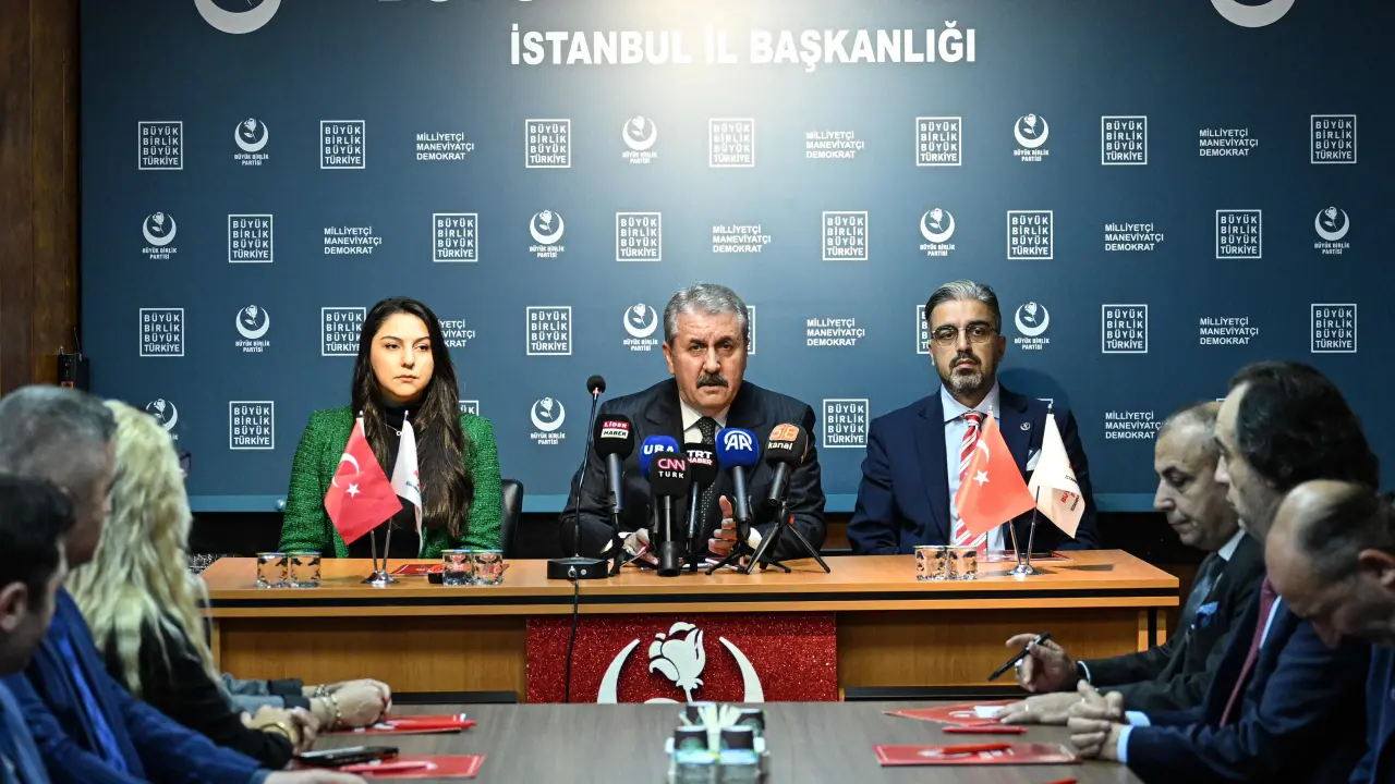 GENEL BAŞKANIMIZ SAYIN MUSTAFA DESTİCİ, İSTANBUL İL BAŞKANLIĞINDA BASIN TOPLANTISI DÜZENLEDİ