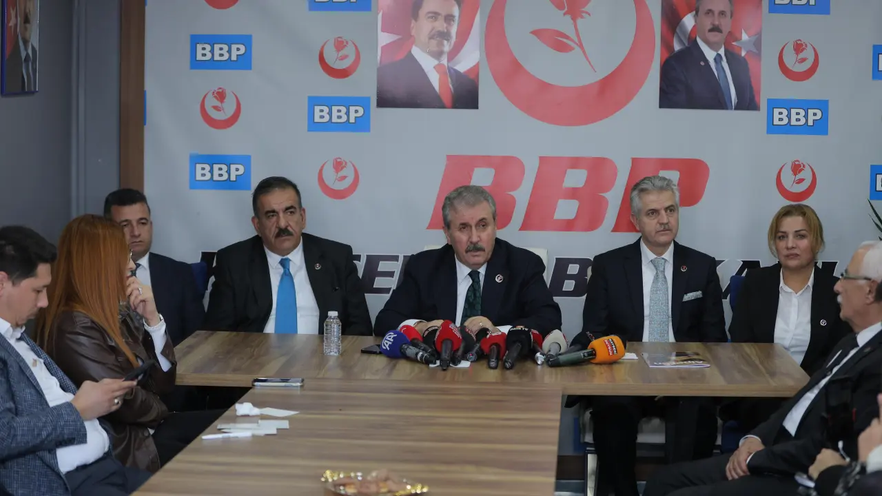 GENEL BAŞKANIMIZ SAYIN MUSTAFA DESTİCİ, KAYSERİ İL BİNAMIZDA BASIN TOPLANTISI DÜZENLEDİ