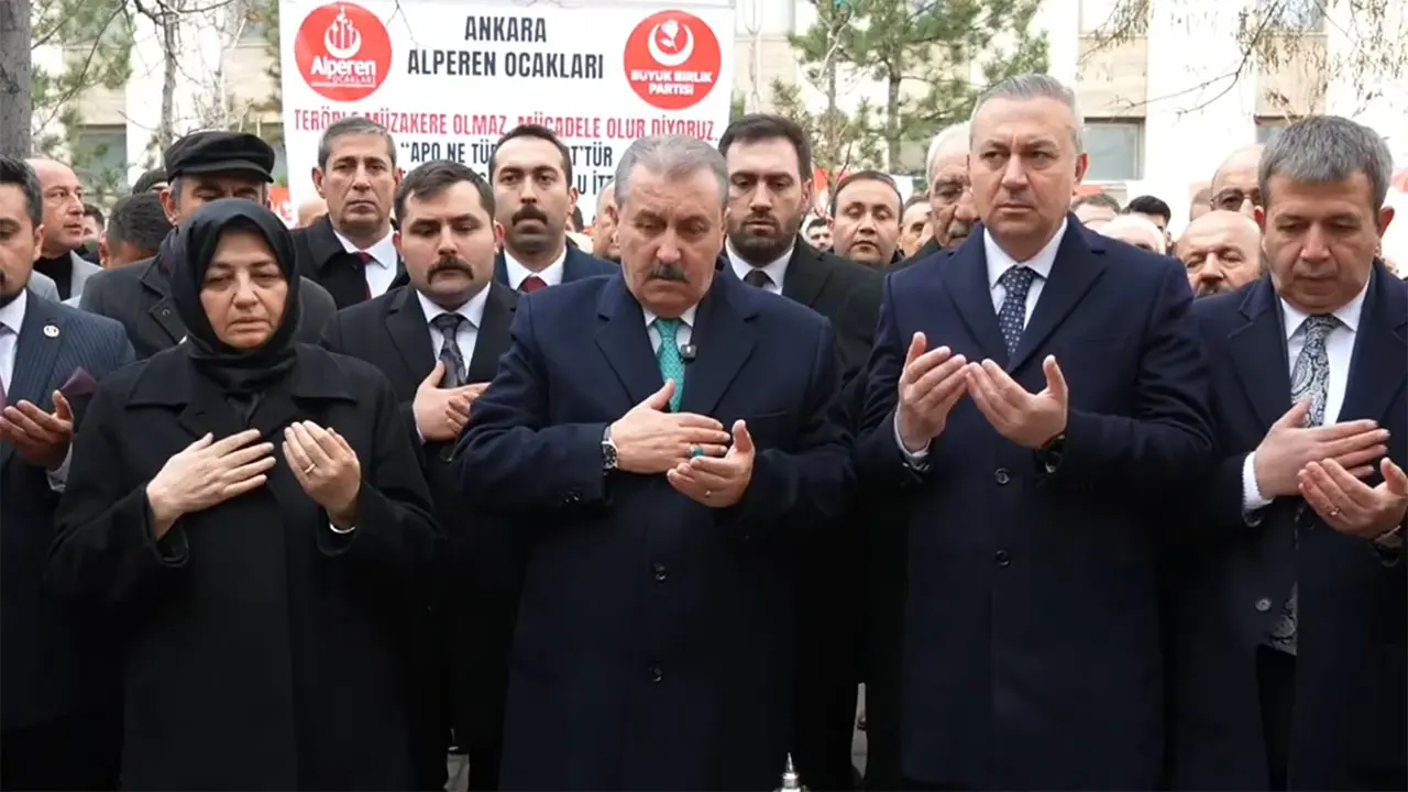 Şehit Liderimiz Muhsin Yazıcıoğlu'nun kabrini ziyaret ettik