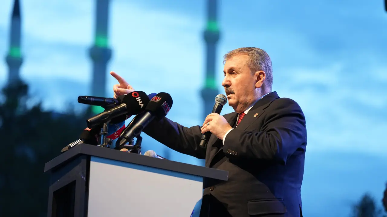 Genel Başkanımız Sayın Mustafa Destici, Sivaslılarla iftarda buluştu, birlik-beraberlik mesajı verdi.