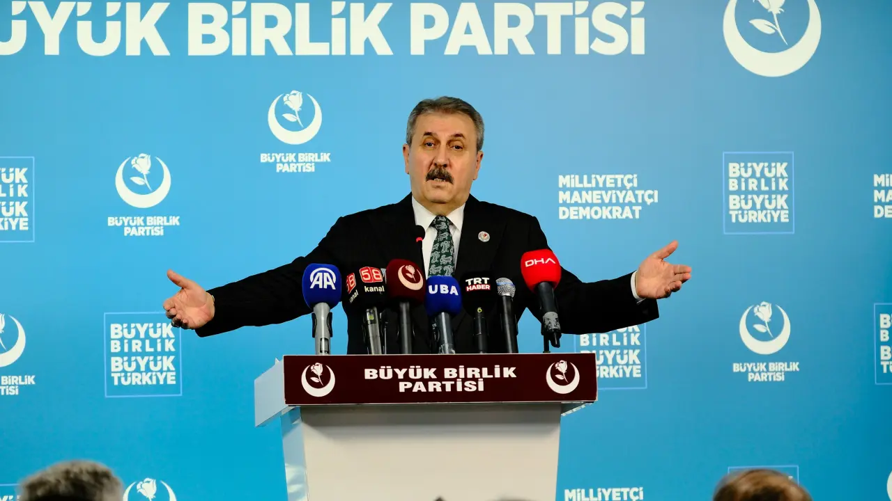 GENEL BAŞKANIMIZ SAYIN MUSTAFA DESTİCİ, ‘HAFTALIK OLAĞAN BASIN TOPLANTISI’NDA KONUŞTU