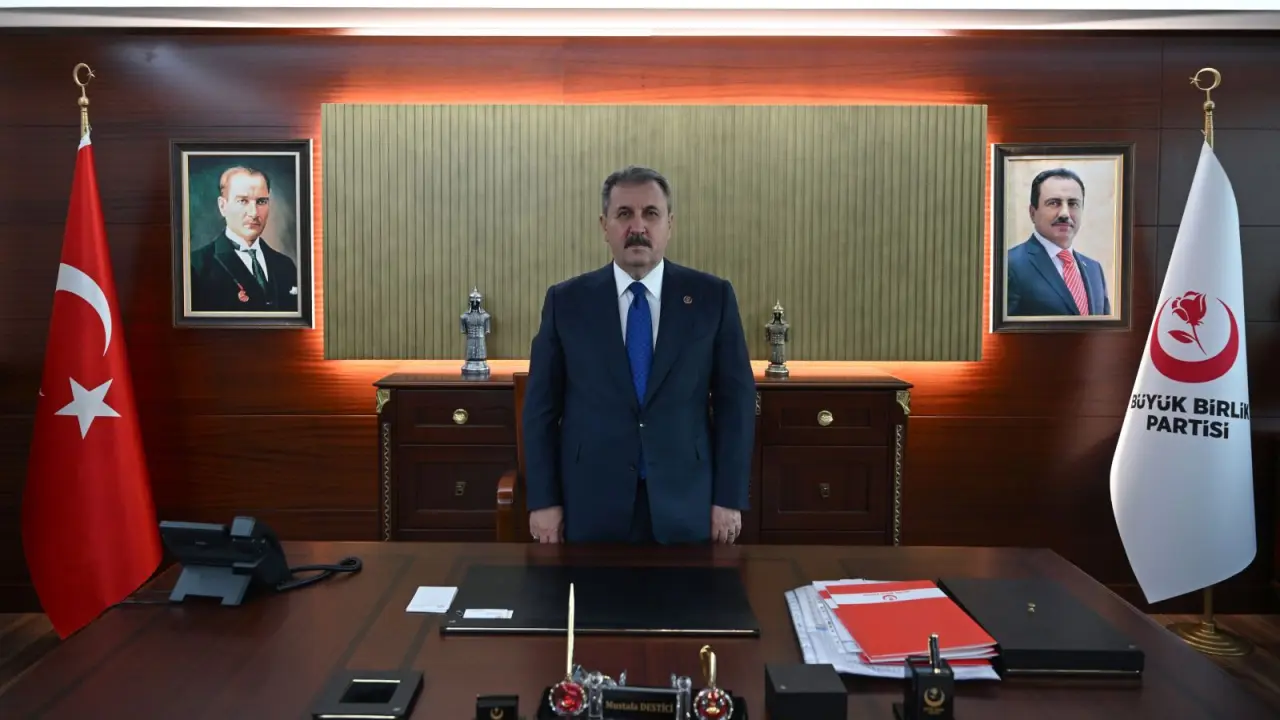 GENEL BAŞKANIMIZ SAYIN MUSTAFA DESTİCİ'NİN 29 EKİM CUMHURİYET BAYRAMI MESAJI
