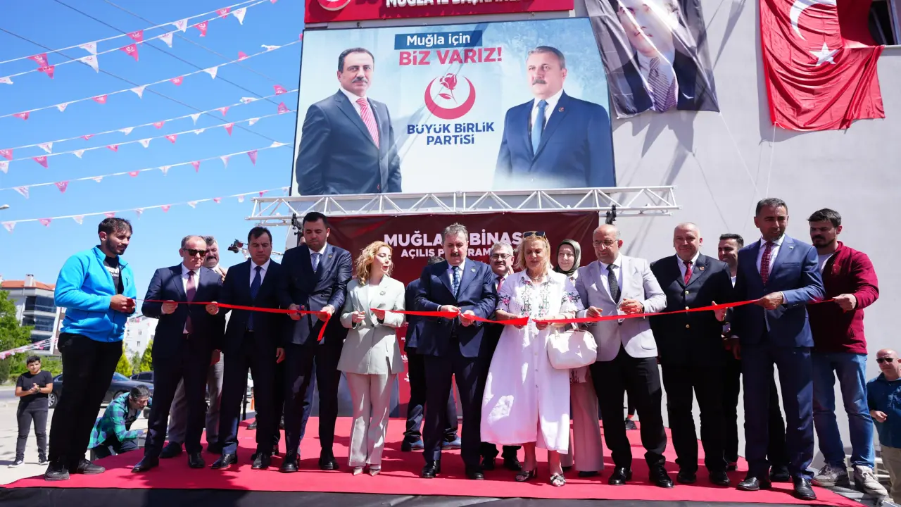 GENEL BAŞKANIMIZ SAYIN MUSTAFA DESTİCİ, BÜYÜK BİRLİK PARTİSİ MUĞA İL BAŞKANLIĞI YENİ HİZMET BİNASININ AÇILIŞINI GERÇEKLEŞTİRDİ