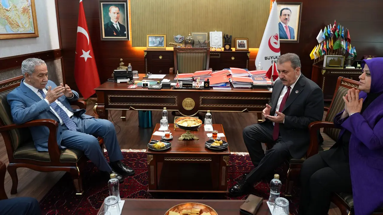 Sayın Bülent Arınç'tan Sayın Mustafa Destici'ye taziye ziyareti