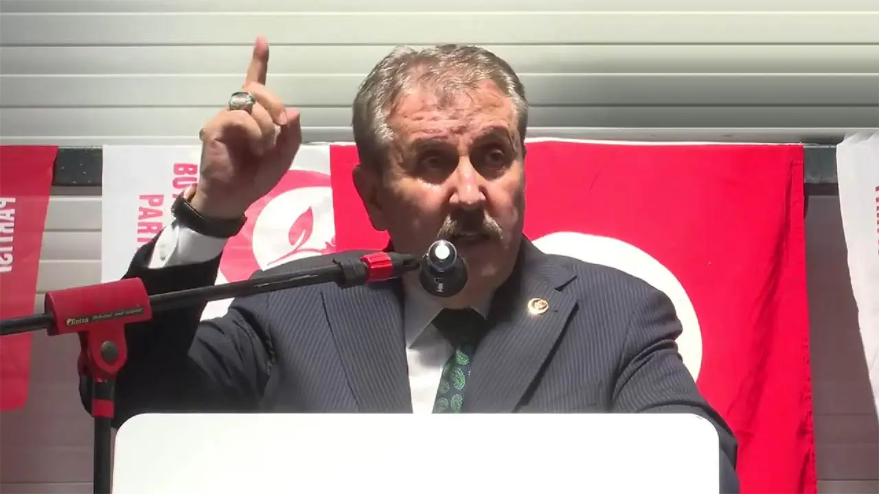 Sayın Destici, Demirci Halk Ekmek Fabrikası ve Kapalı Semt Pazarı'nı açtı