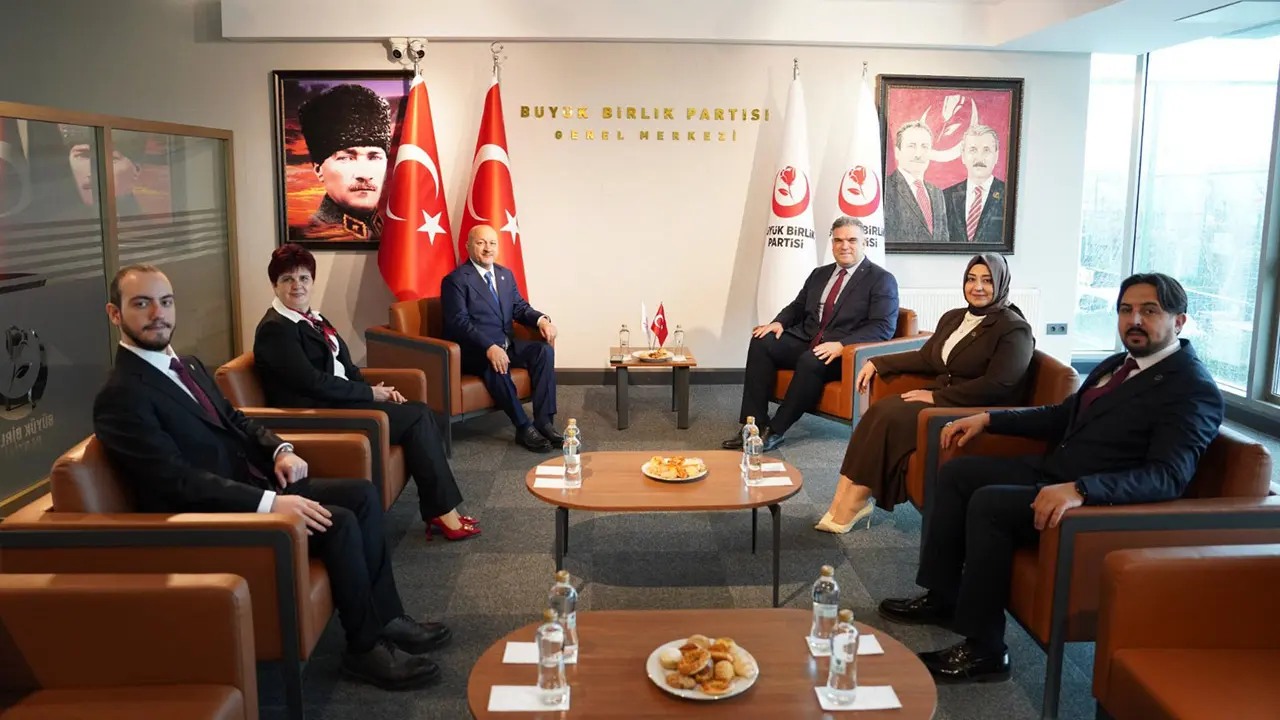 AK Parti'den partimize bayram ziyareti