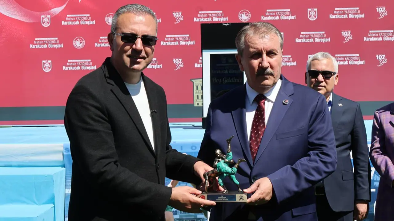 Sayın Destici, 4. Geleneksel Muhsin Yazıcıoğlu Karakucak Güreşleri’ne katıldı