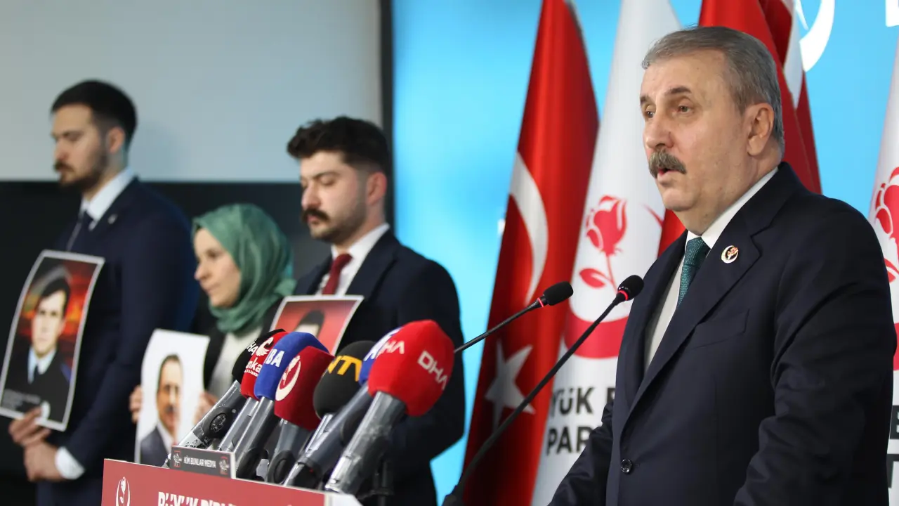 Genel Başkanımız Sayın Mustafa Destici, Türk dilinden tarıma, terörle mücadeleden uluslararası dengelere kadar geniş bir gündemi değerlendirdi.