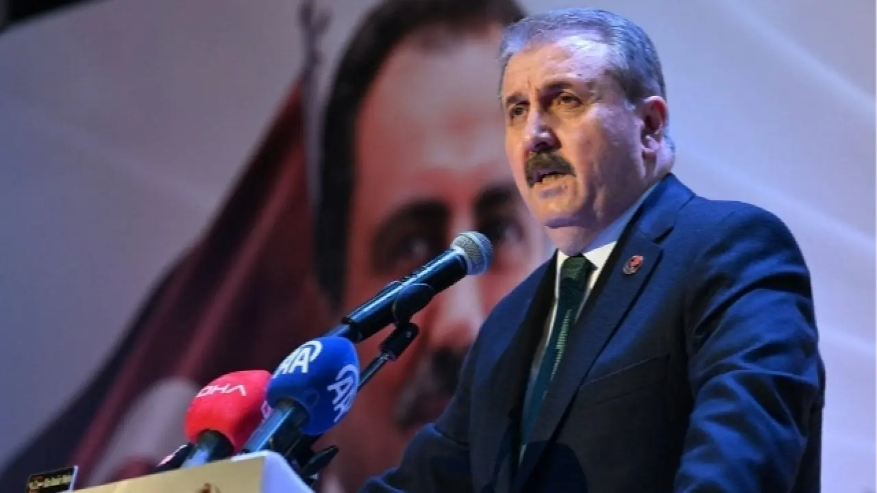 Genel Başkanımız Sayın Mustafa Destici, HÜDA PAR’ın Diyarbakır'da gerçekleştirdiği ‘Kürt Meselesine İnsani Çözüm Çalıştayı’na sosyal medya üzerinden tepki gösterdi.