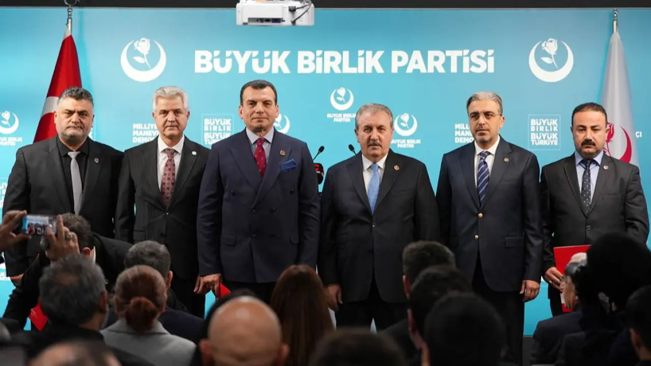 Sayın Genel Başkanımız, İstanbul, Karaman ve Nevşehir il başkanlarımızı takdim etti