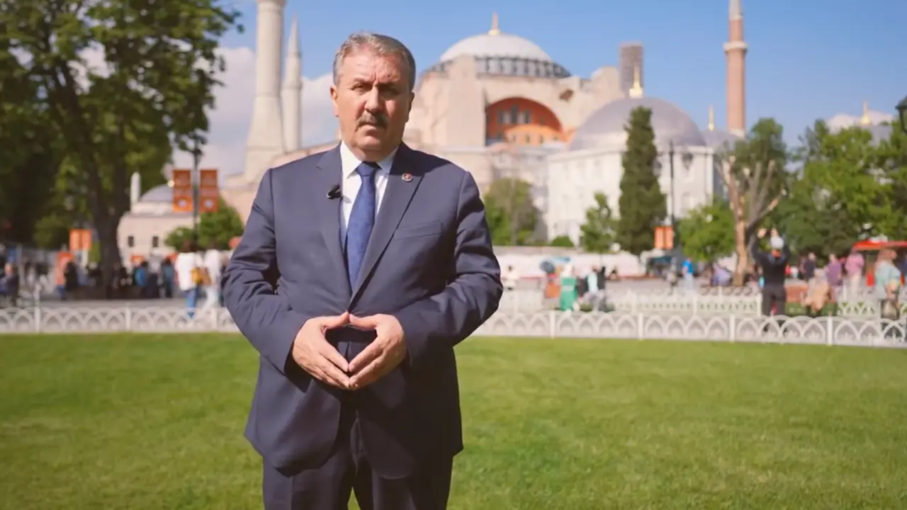 GENEL BAŞKANIMIZ SAYIN MUSTAFA DESTİCİ’NİN İSTANBUL’UN FETHİ’NİN 571. YIL DÖNÜMÜ MESAJI