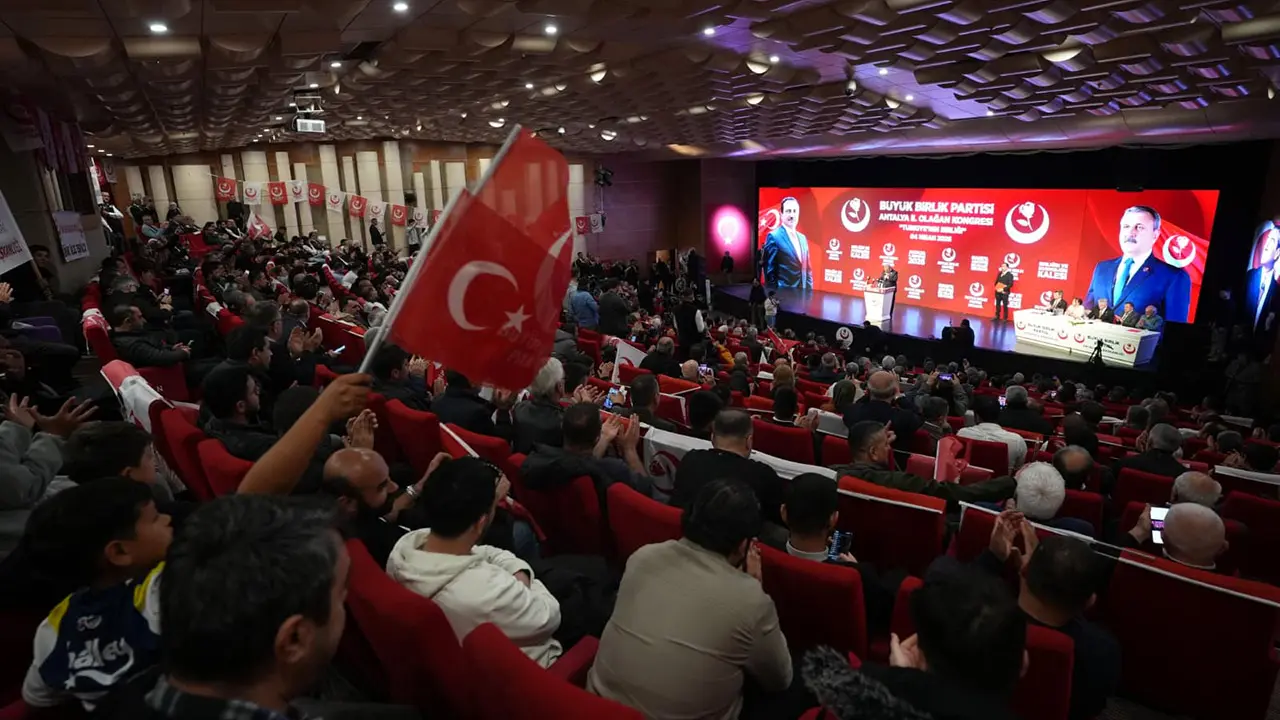 Sayın Genel Başkanımız, Antalya İl Kongremizde konuştu