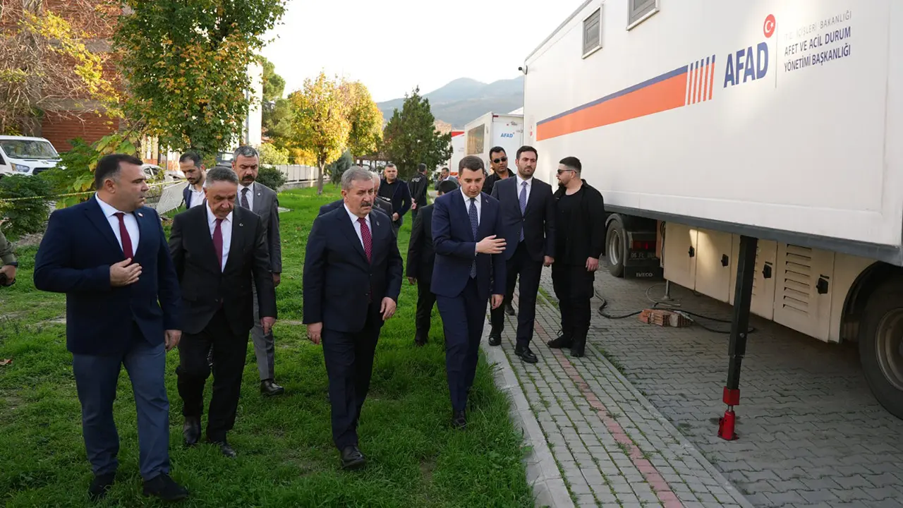 Sayın Genel Başkanımız, Sayın Sındırgı Kaymakamı'nı ziyaret etti