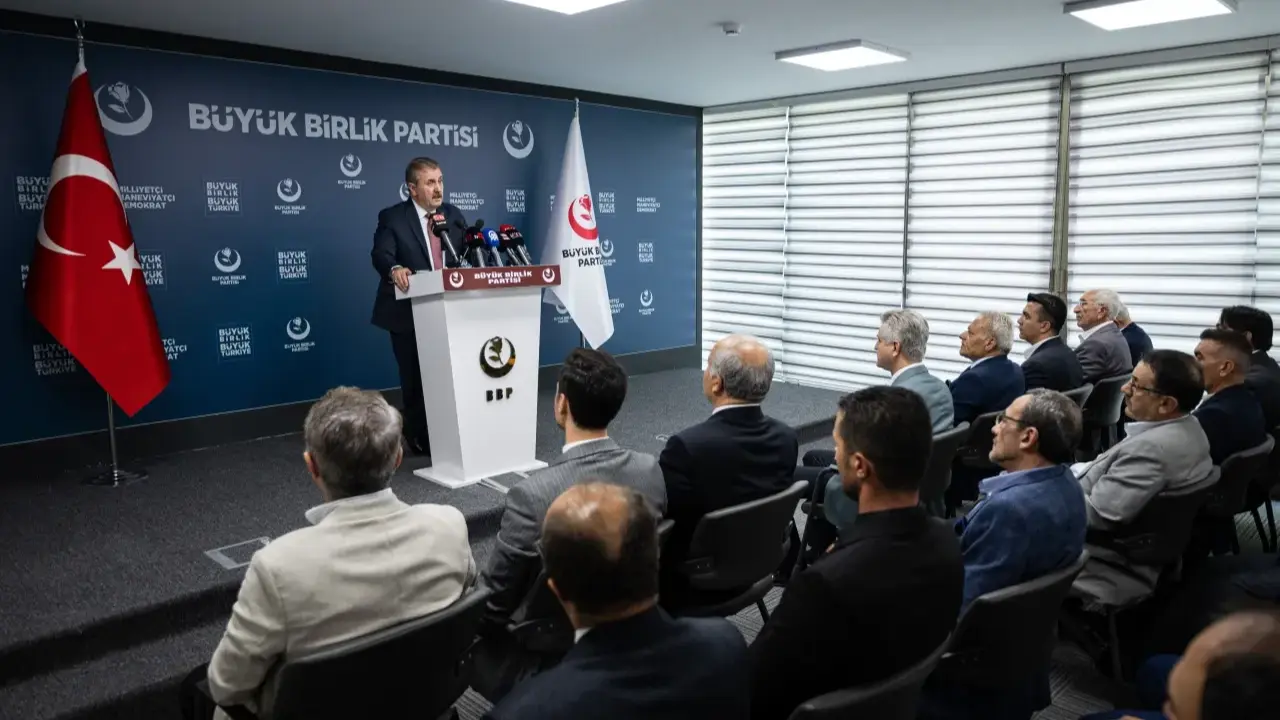 GENEL BAŞKANIMIZ SAYIN MUSTAFA DESTİCİ, MERKEZ KARAR VE YÖNETİM KURULU TOPLANTISI ÖNCESİNDE BASIN TOPLANTISINDA AÇIKLAMALARDA BULUNDU