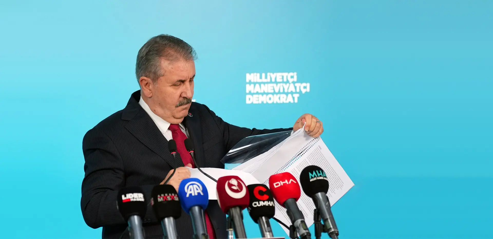 "DEM'İN RAPORU PAÇAVRADAN BAŞKA BİR ŞEY DEĞİL"