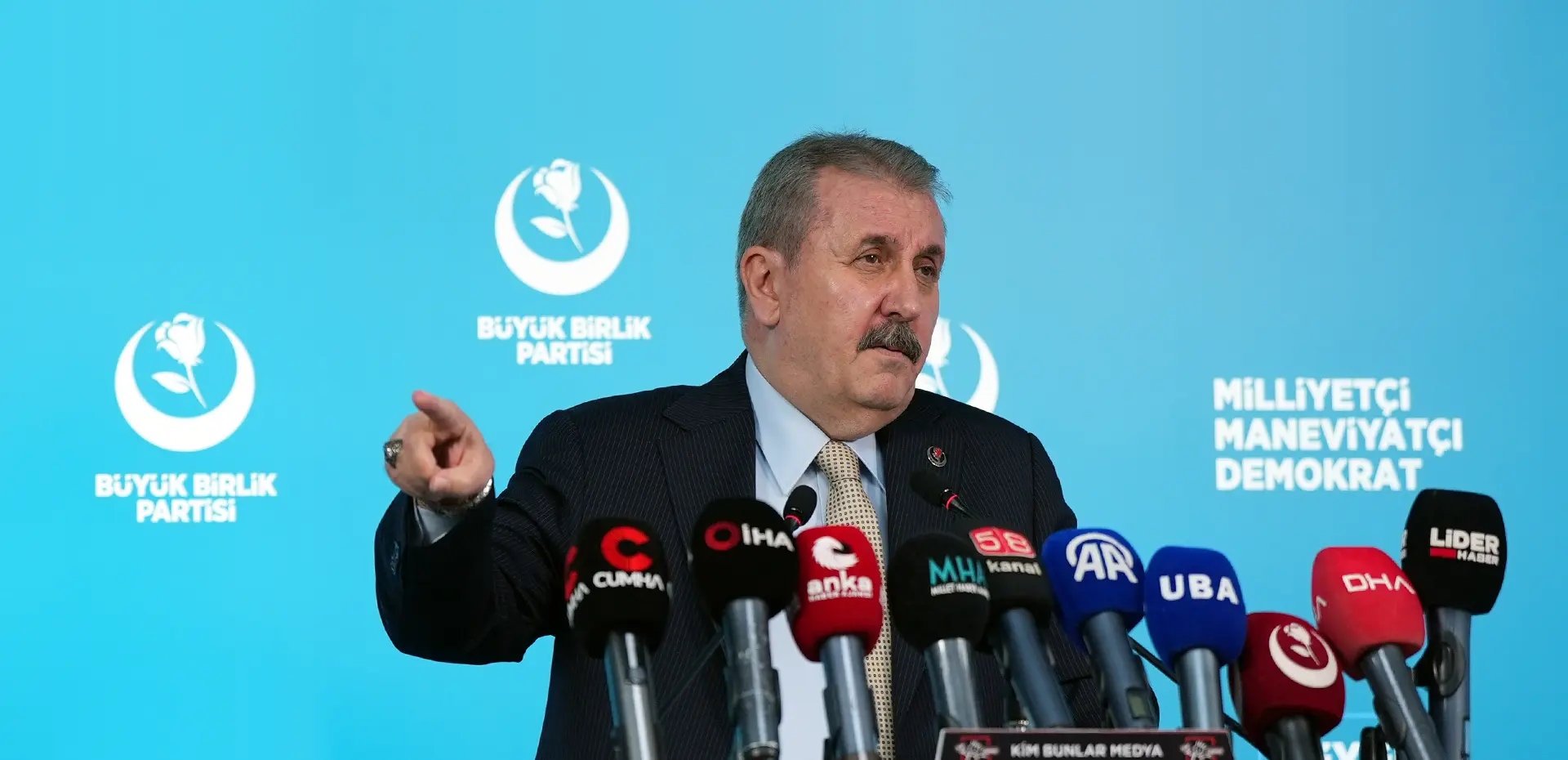 GENEL BAŞKANIMIZ SAYIN MUSTAFA DESTİCİ'DEN "EPSTEIN DOSYASI" DEĞERLENDİRMESİ