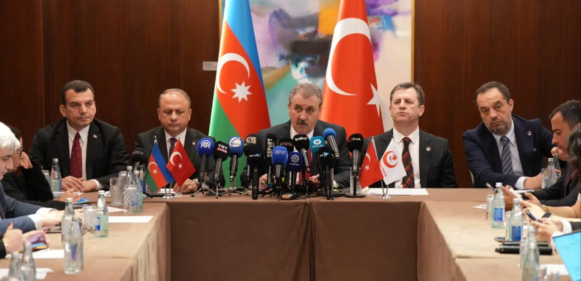 GENEL BAŞKANIMIZ SAYIN MUSTAFA DESTİCİ, BAKÜ'DE BASIN TOPLANTISI DÜZENLEDİ