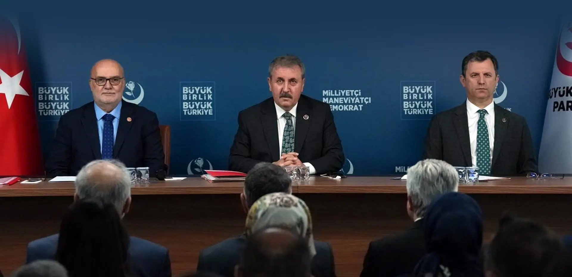 13'ÜNCÜ OLAĞAN BÜYÜK KURULTAY TARİHİMİZ BELLİ OLDU