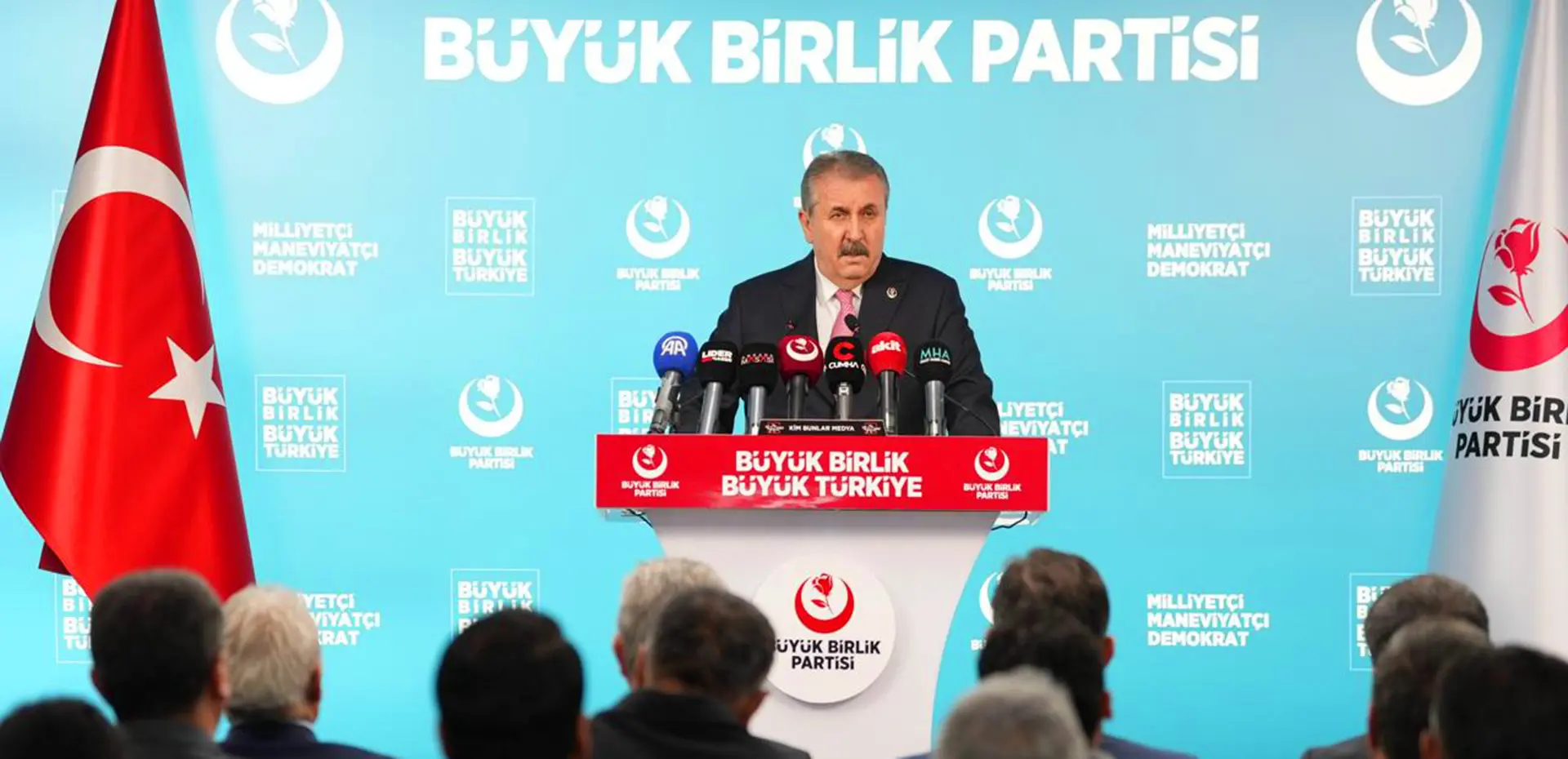 GENEL BAŞKANIMIZ SAYIN MUSTAFA DESTİCİ 2025'İN SON BASIN TOPLANTISINI YAPTI