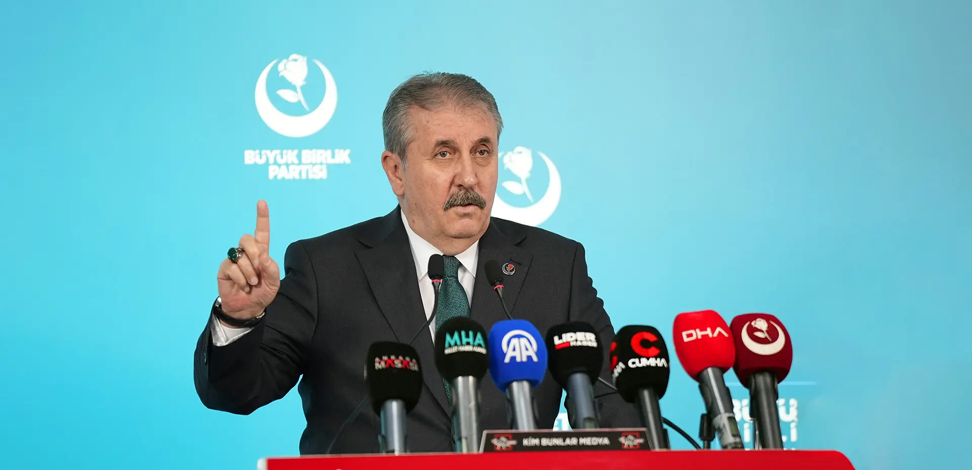 "GÜCÜMÜZÜ SAHADA DA, MASADA DA GÖSTERECEĞİZ"