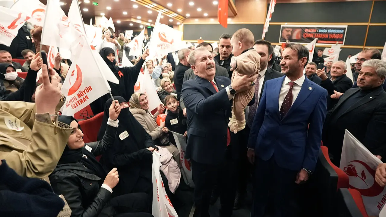 Genel Başkanımızın teşrifleriyle Erzurum İl Kongremizi büyük coşku içinde gerçekleştirdik