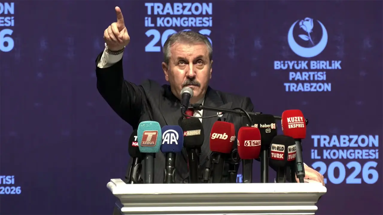 Trabzon'da konuşan Sayın Mustafa Destici'den eğitim için 7 öneri